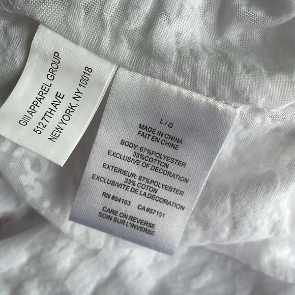 Touch by Alyssa Milano Chicago Cubs Women's V-Neck Top - Red and White - Picture 6 of 6